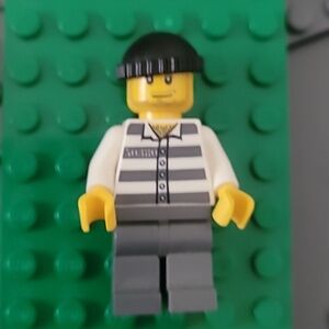 LEGO City Prisoner Minifigure